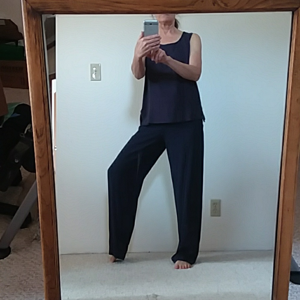 Spencer Alexis Tunic and Pants. Size 6 - Picture 8 of 8